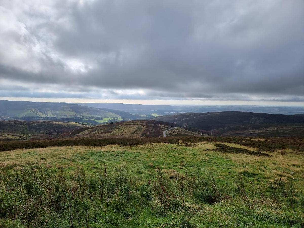 Kimadalyn Villa Forfar Bagian luar foto