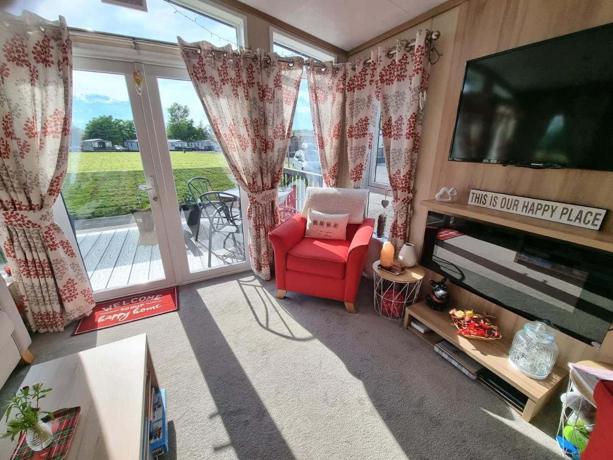 Kimadalyn Villa Forfar Bagian luar foto