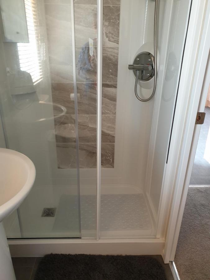 Kimadalyn Villa Forfar Bagian luar foto
